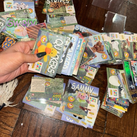 TY Beanie Babies Official Collector's binder from 1998 With 270+ Series 2 Cards - Picture 8 of 12